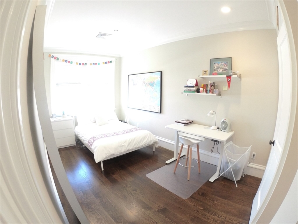 11 Alton Pl, Coolidge Corner