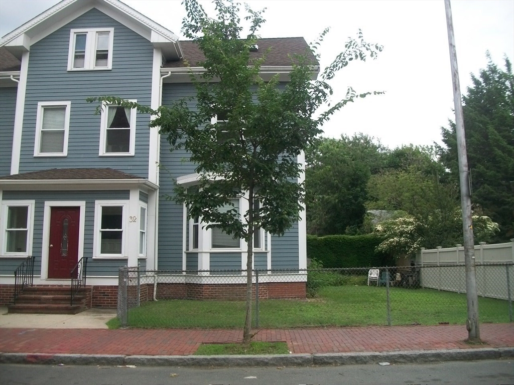 32 Magazine St, Cambridgeport