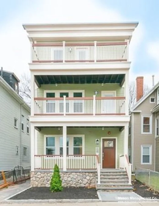 4370 Washington St, Roslindale