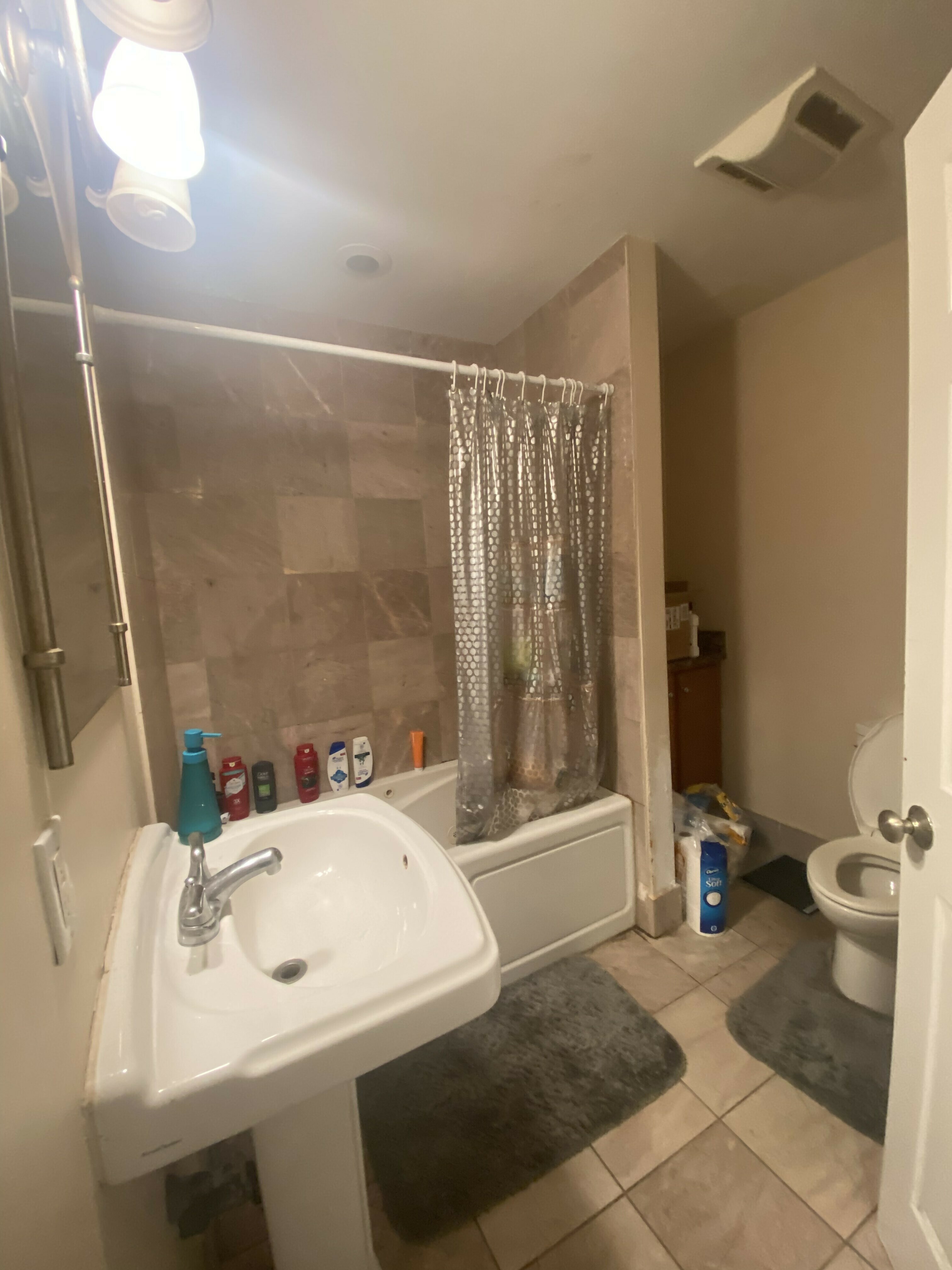 30 Circuit St, Roxbury