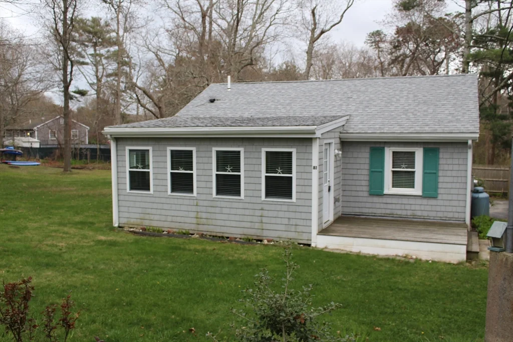 81 Winthrop Rd, Manomet