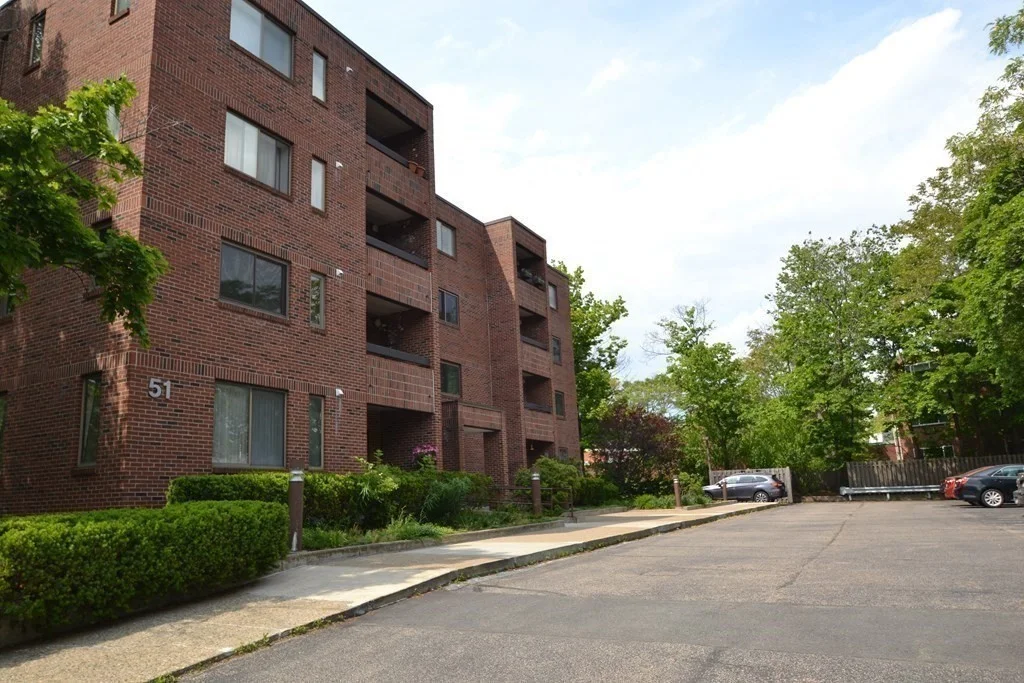 51 John St, Coolidge Corner