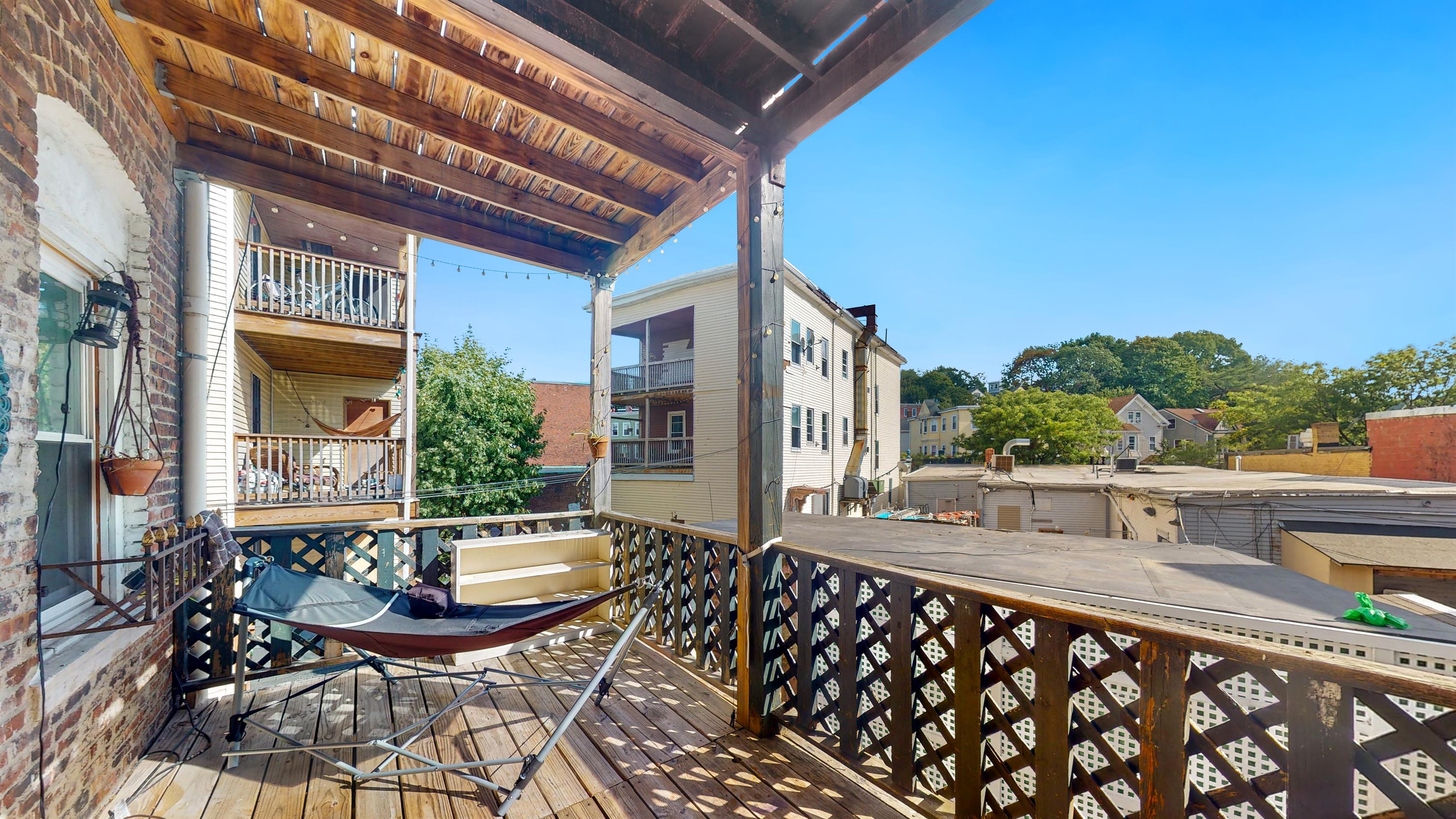 4 Mark St, Jamaica Plain