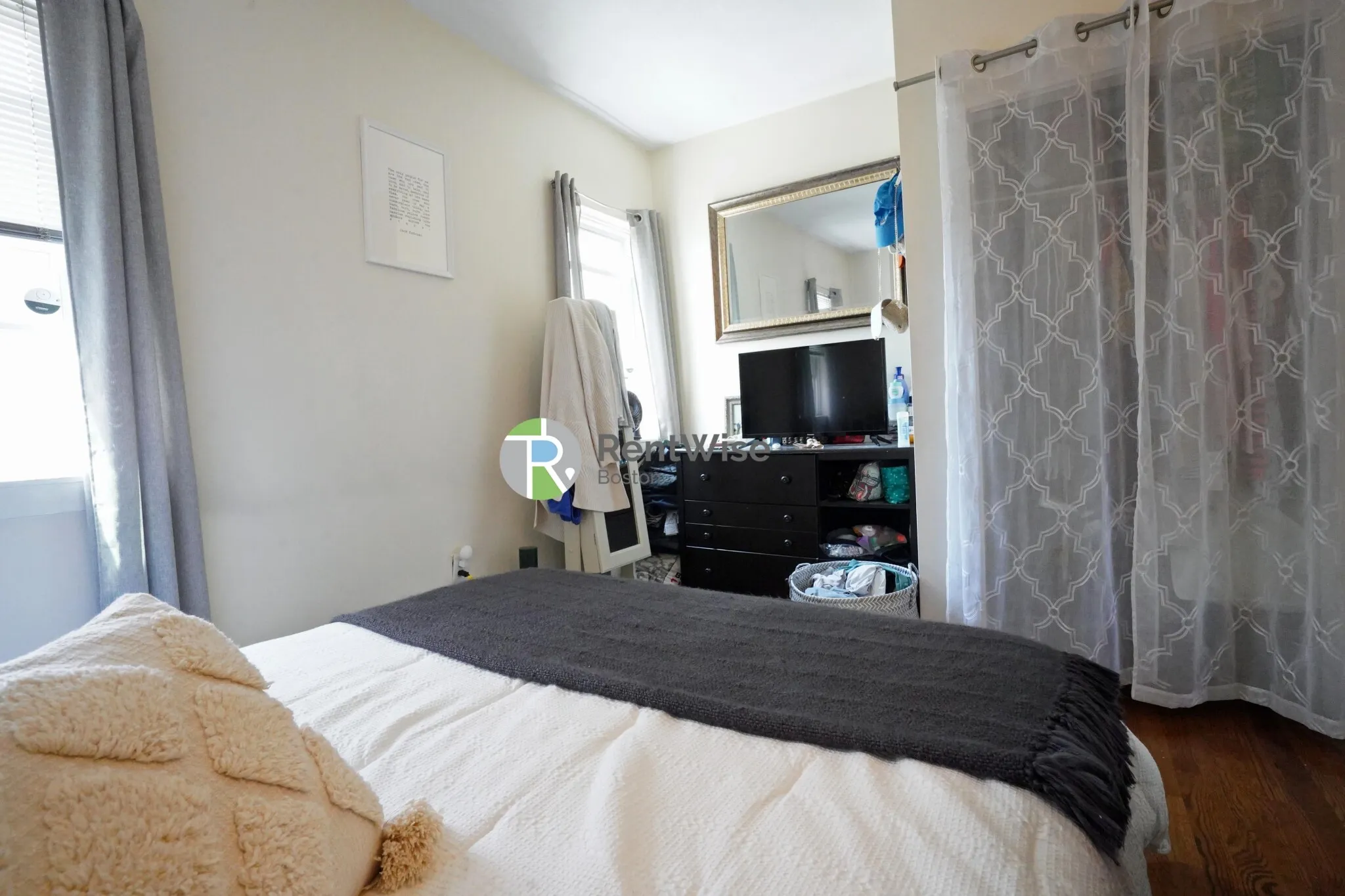 1 Schrepel Pl, South Boston