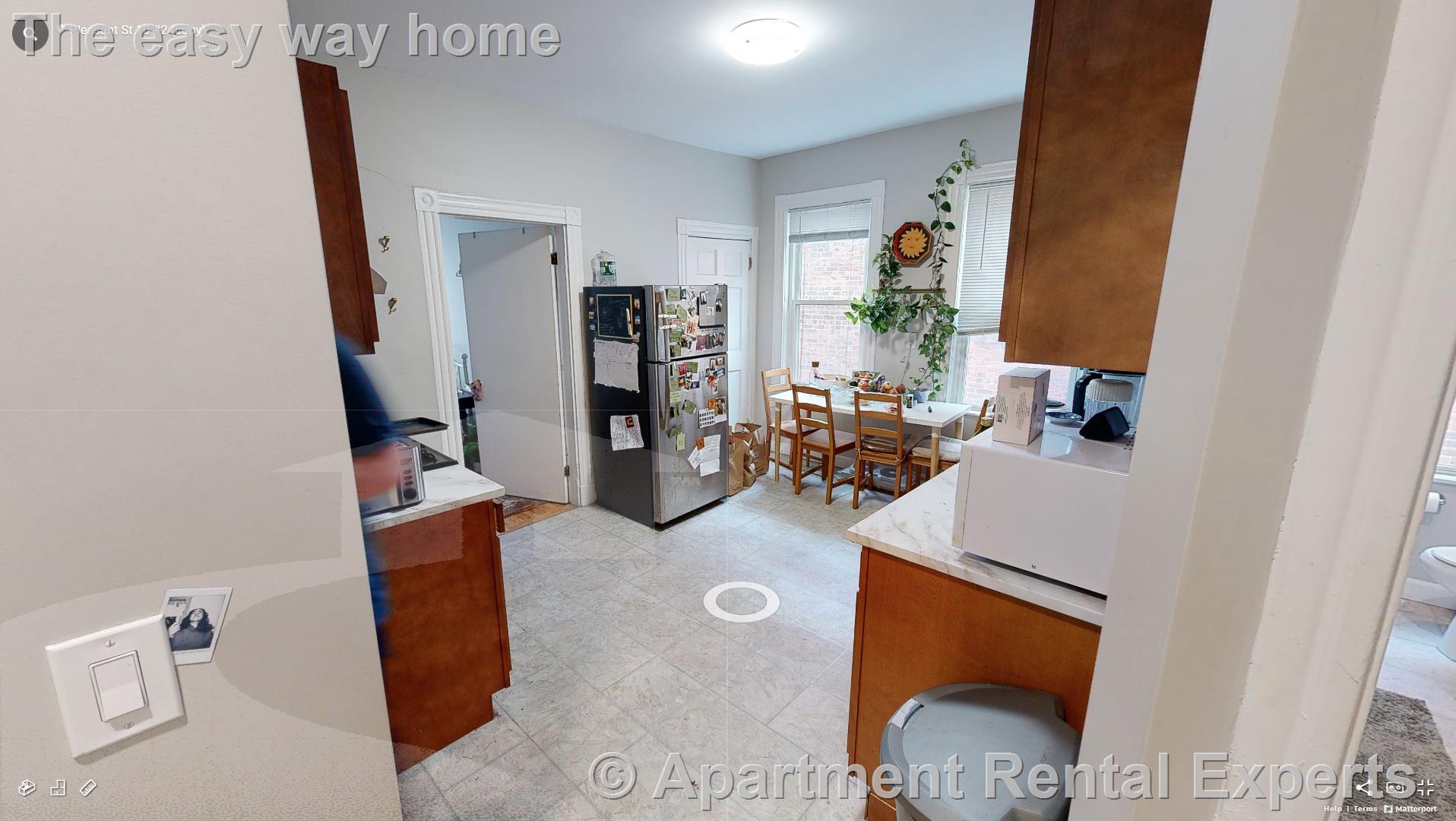 10 Pleasant St, Central Square