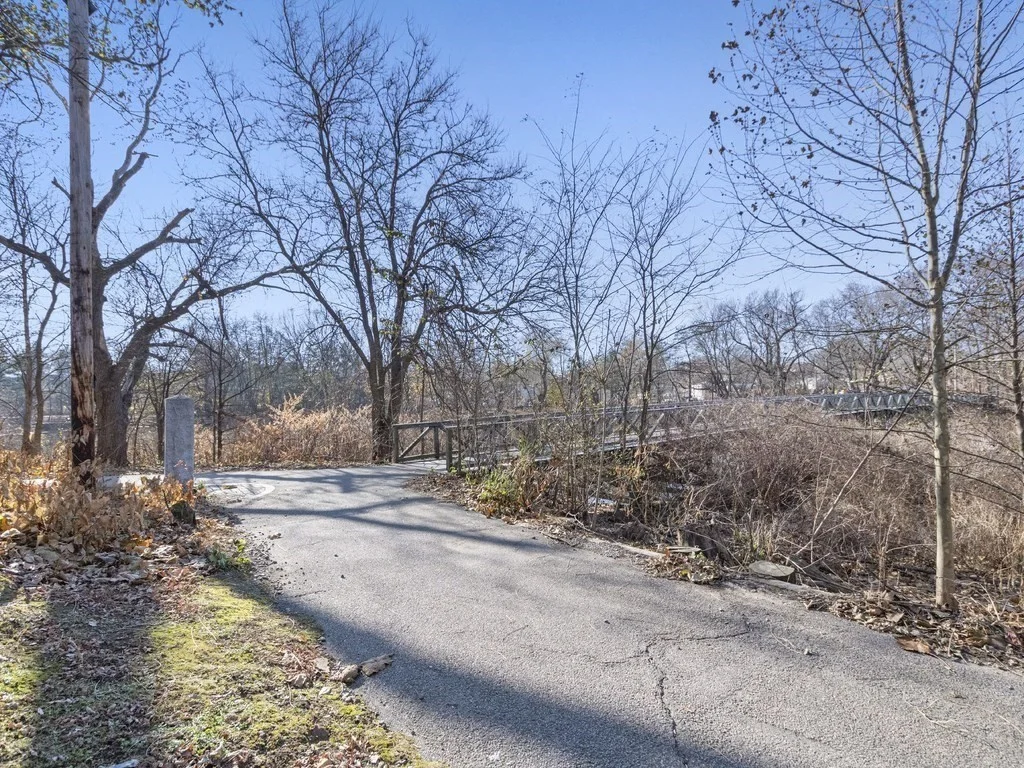 180 River St, Waltham