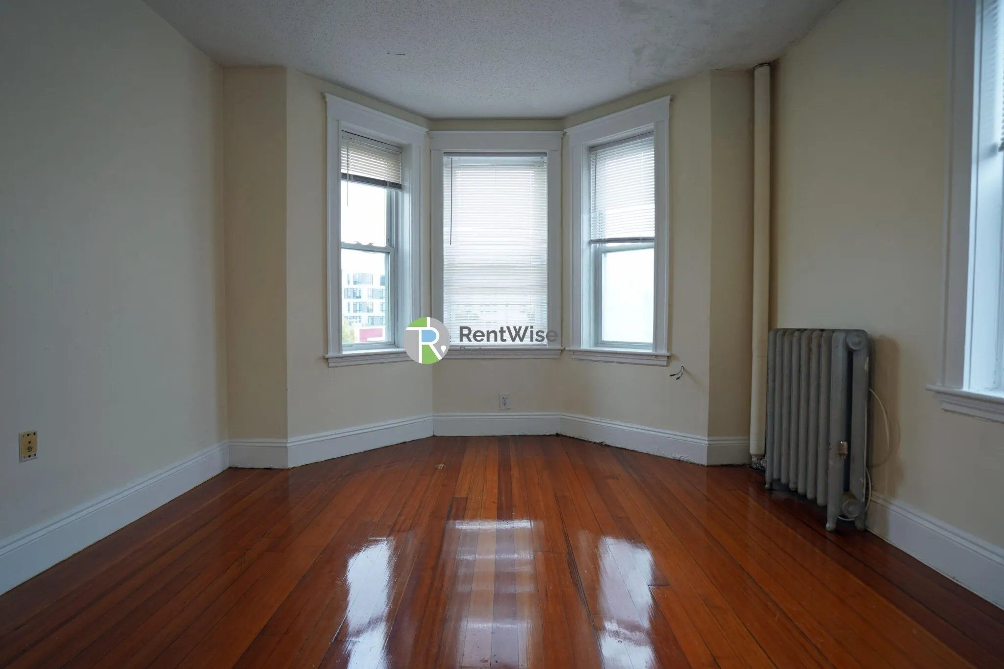 518 Cambridge St, Allston