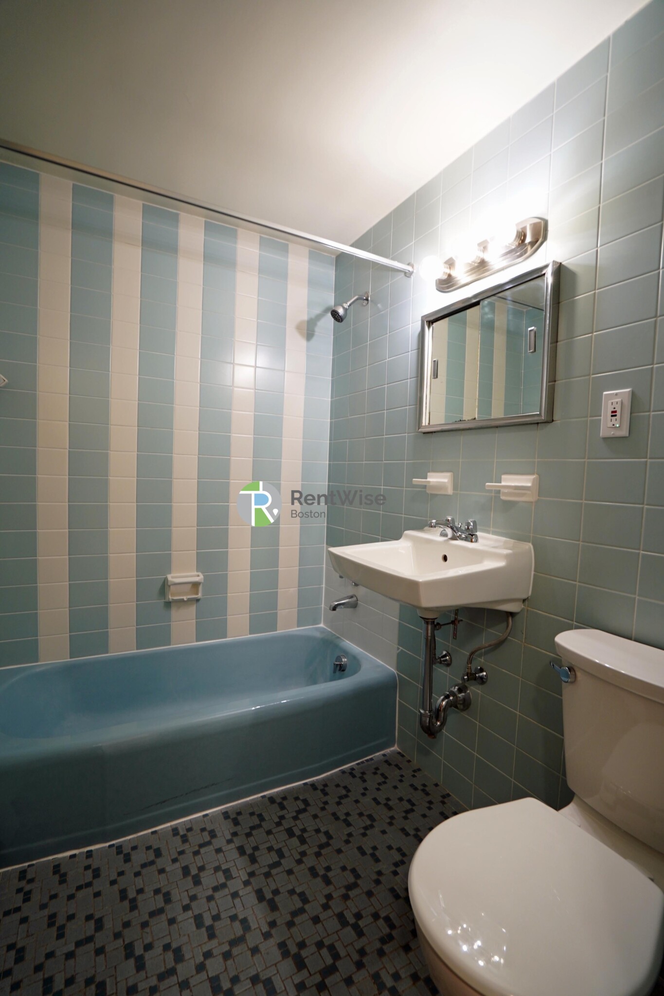 2018 Commonwealth Ave, Brighton