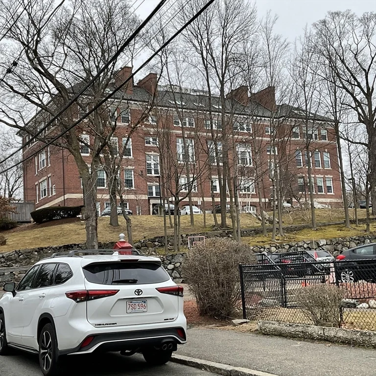 52 Sanborn St, Reading