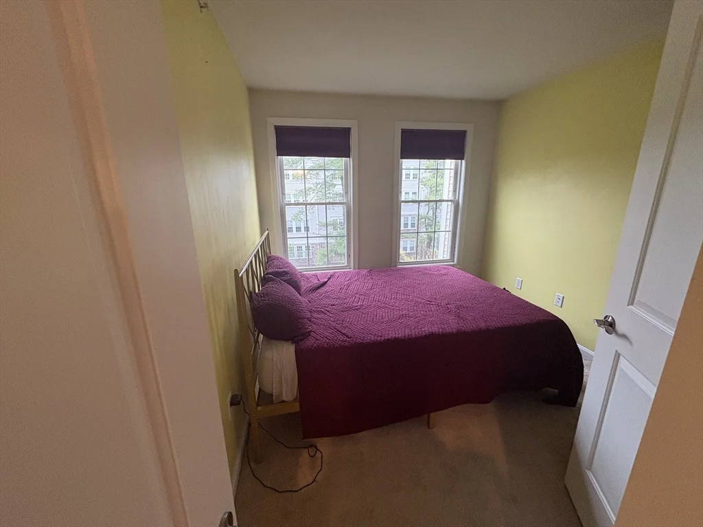 33 Jacob Way, Reading