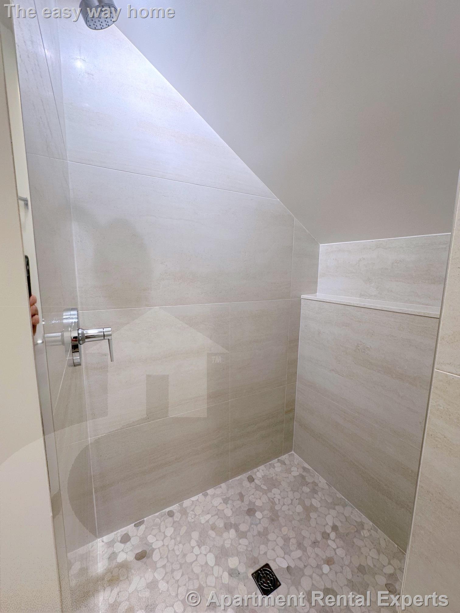 29 Warren St, East Cambridge