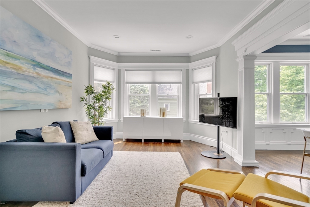 105 Winchester St, Coolidge Corner