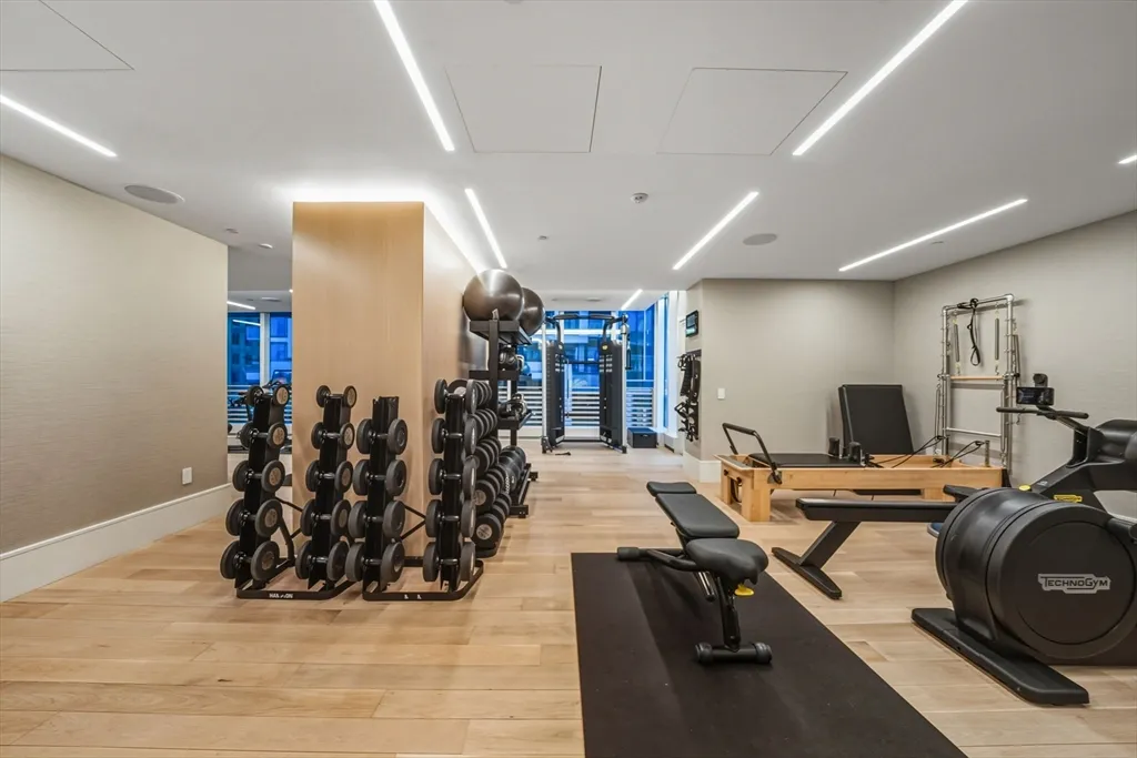 150 Seaport Blvd, Seaport District