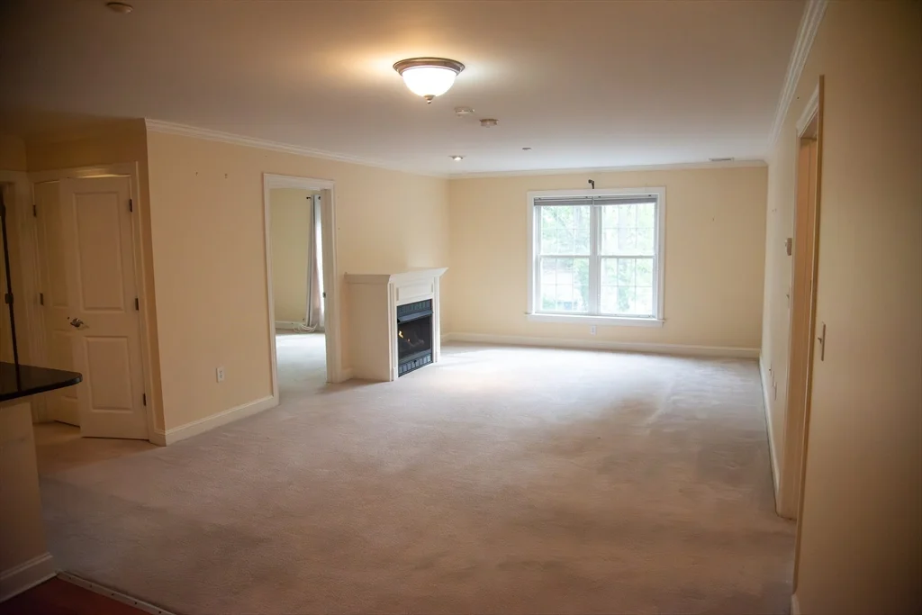 8 Crowninshield St, Peabody