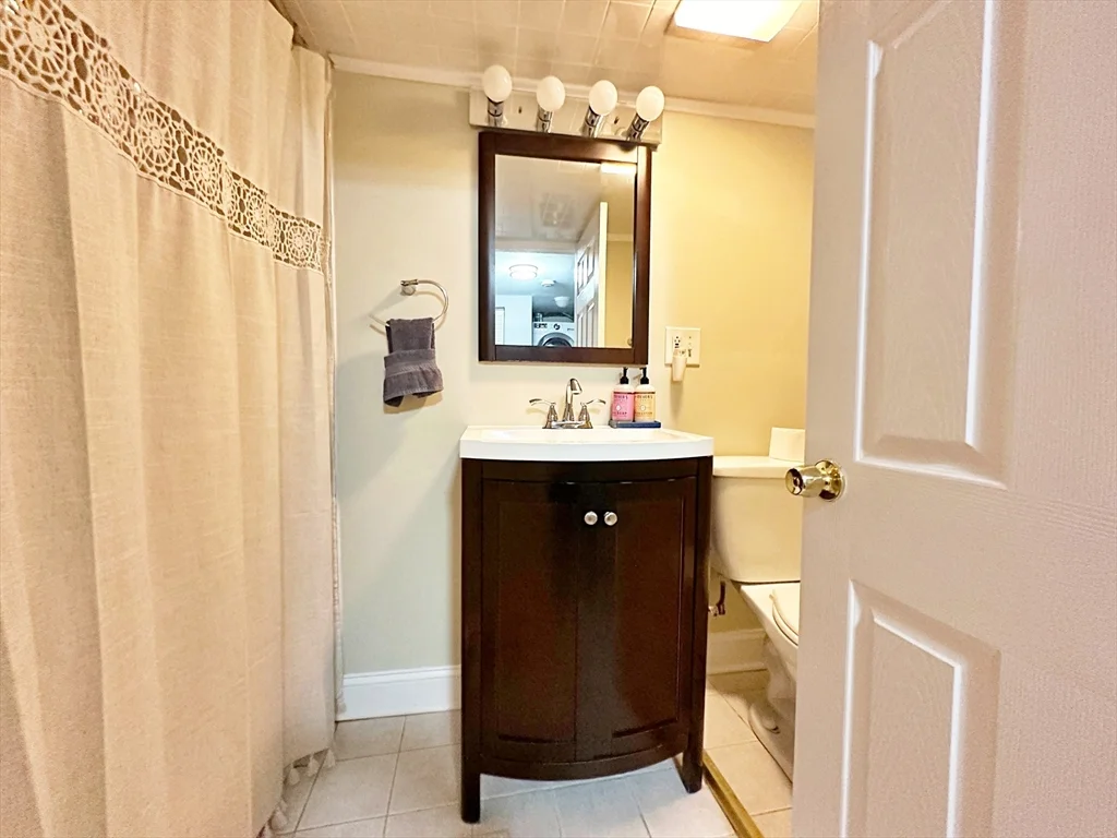 72 Cottage St, East Boston