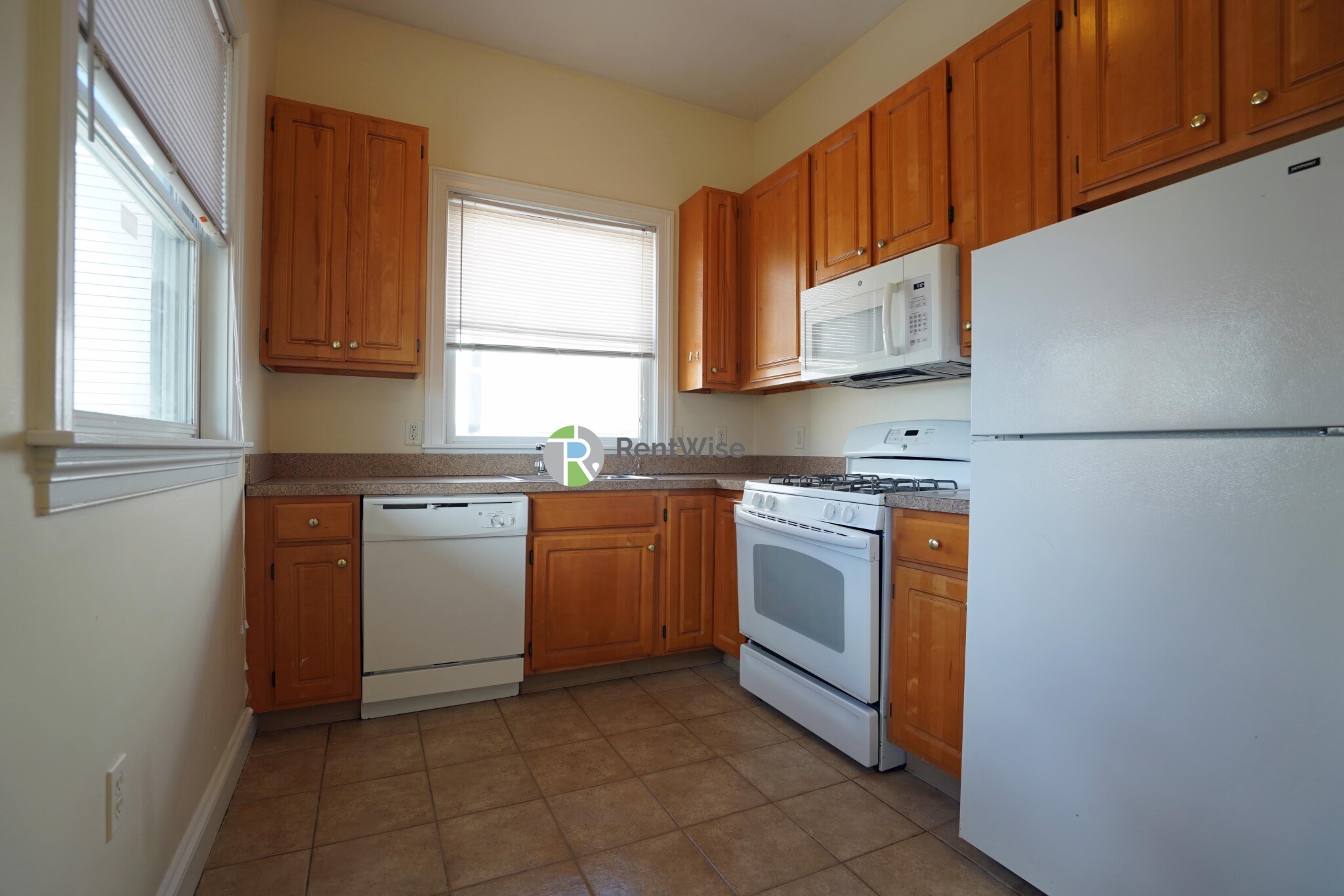 9 Gardner Ter, Allston