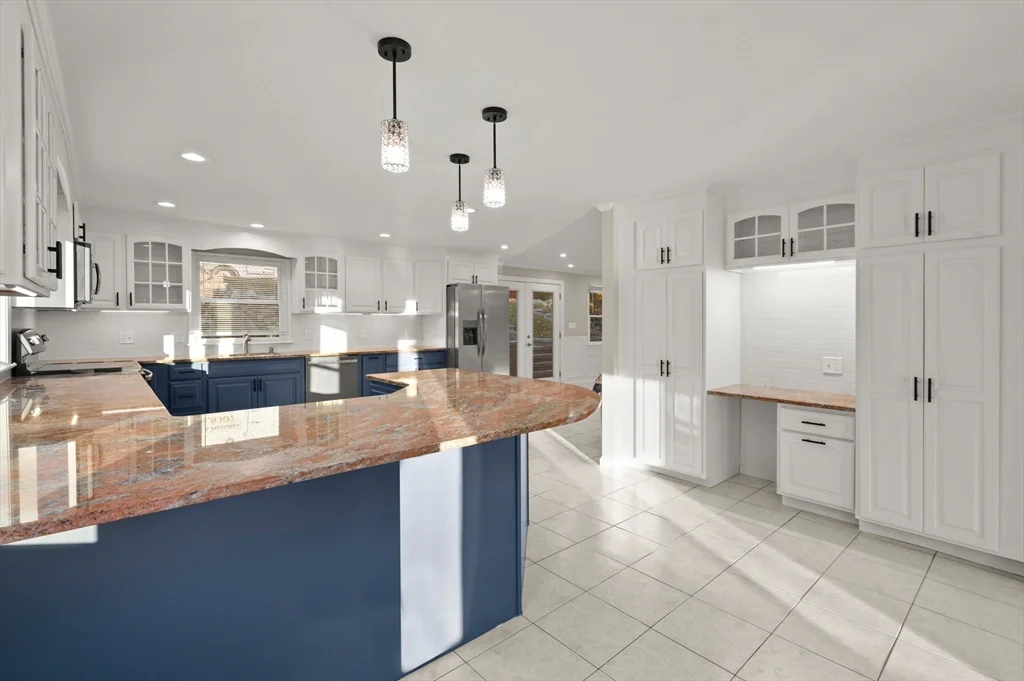 767 Walnut St, Lynnfield