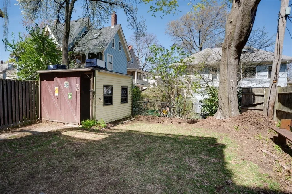 387 Huron Ave, West Cambridge