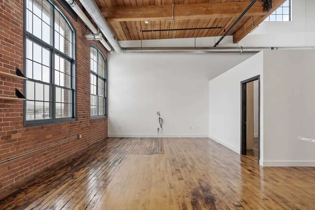 1 Westinghouse Plaza, Hyde Park