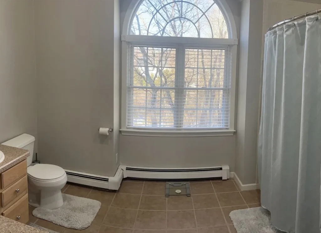 21 Shubert Rd, East Weymouth