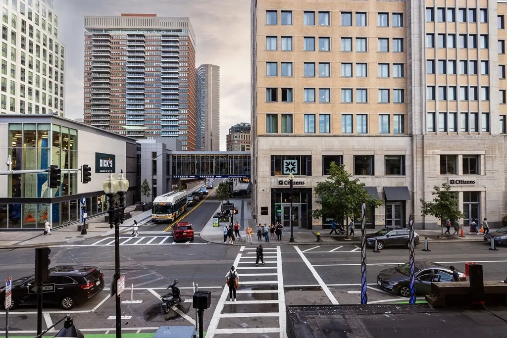 755 Boylston St, Back Bay