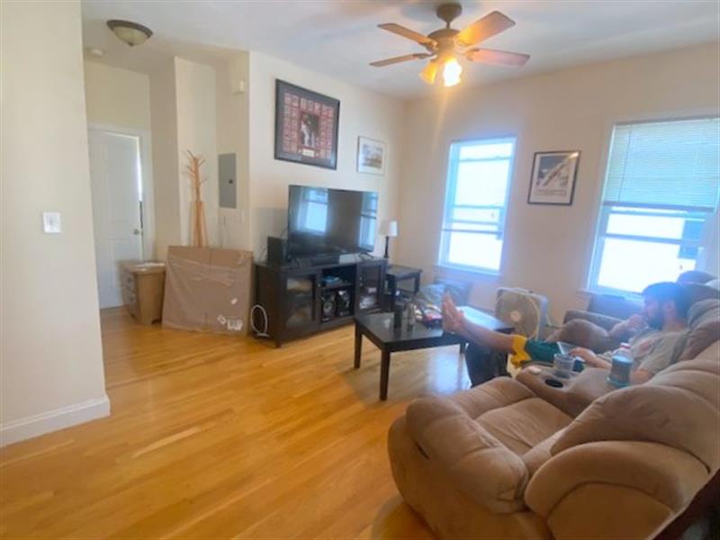 383 Columbia St, Wellington-Harrington