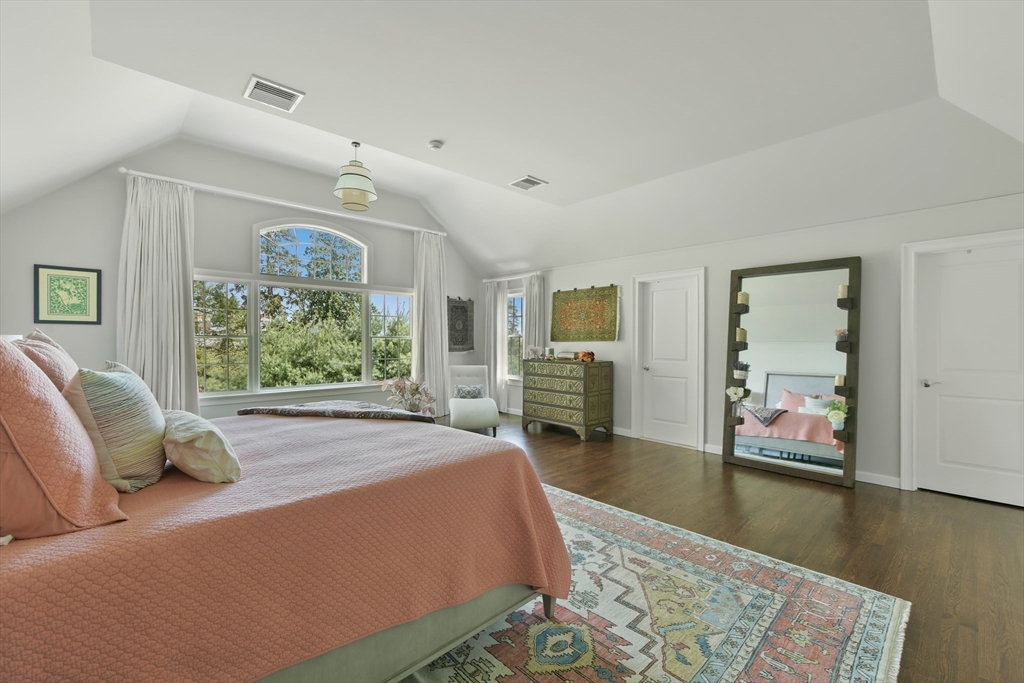 3 Wood Ln, Winchester