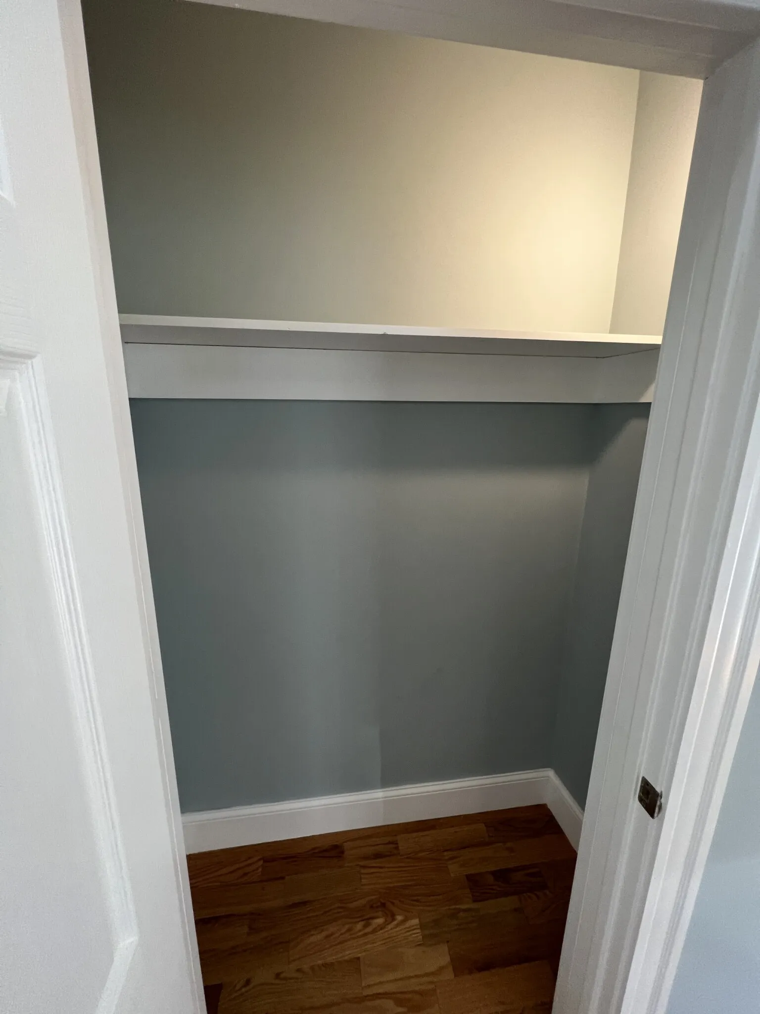 372 Oxford St, Ward Two