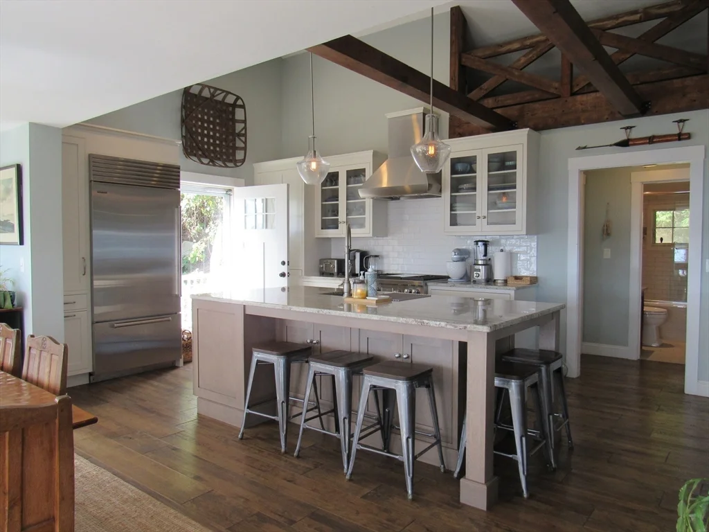 37 River Rd, Little Neck