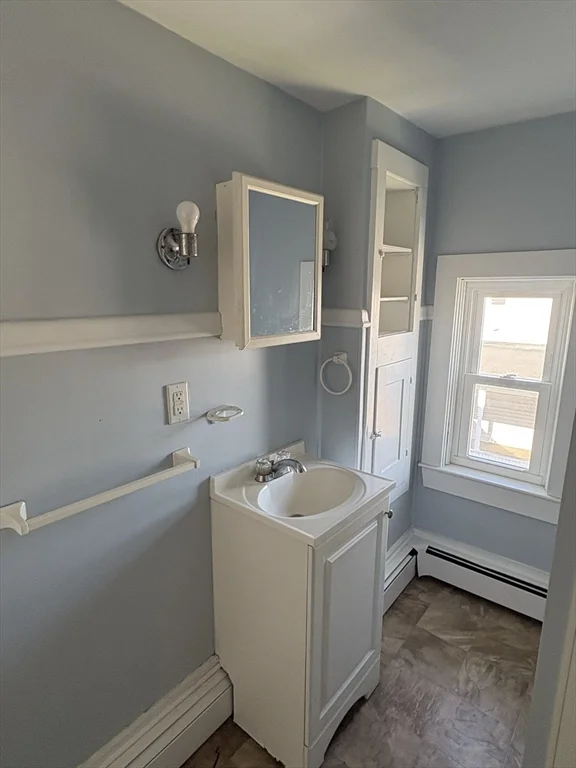12 Capron St, Attleboro