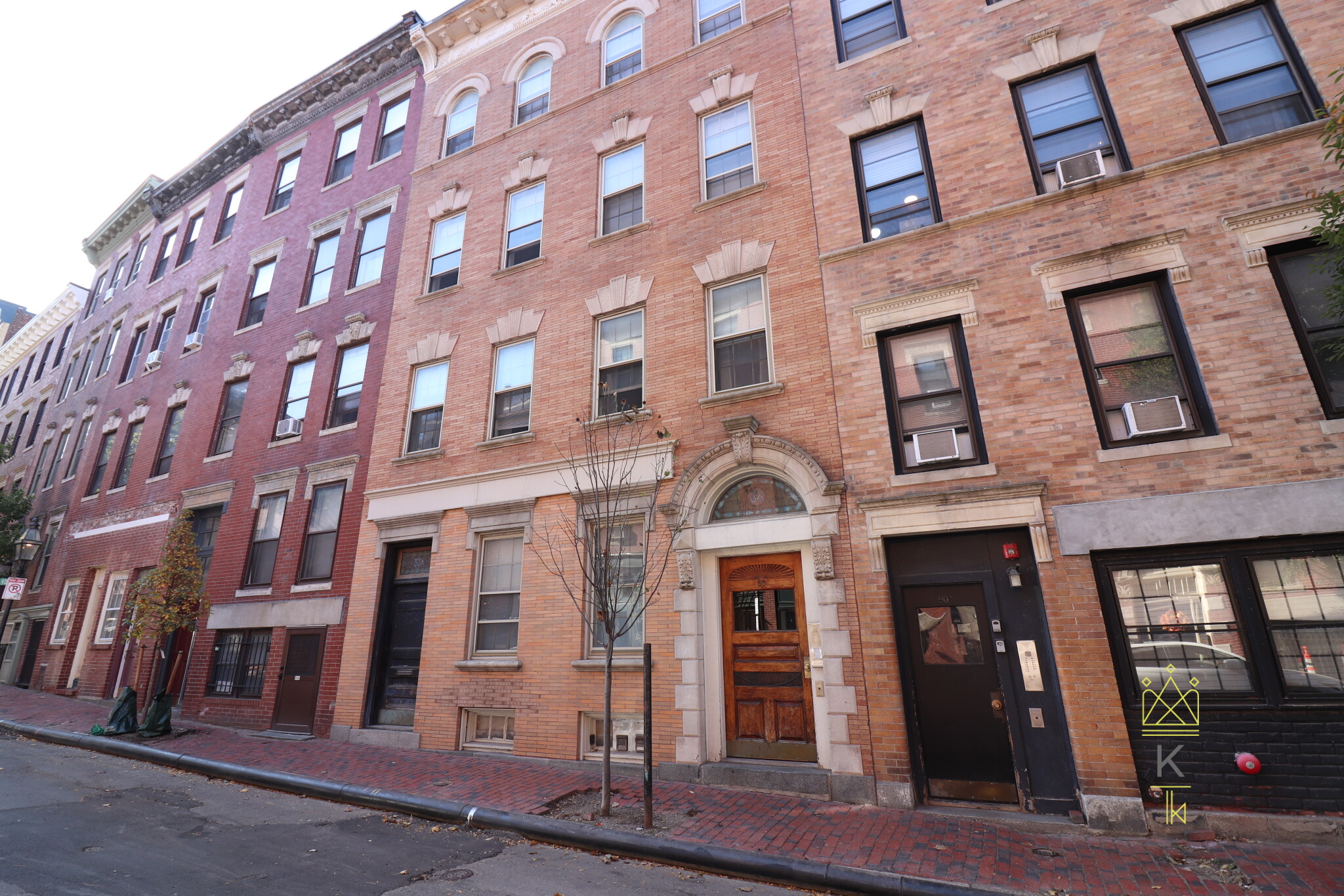 88 West Cedar St, Beacon Hill