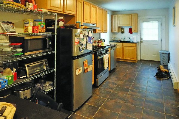 2 Greenwood Ter, Ward Two