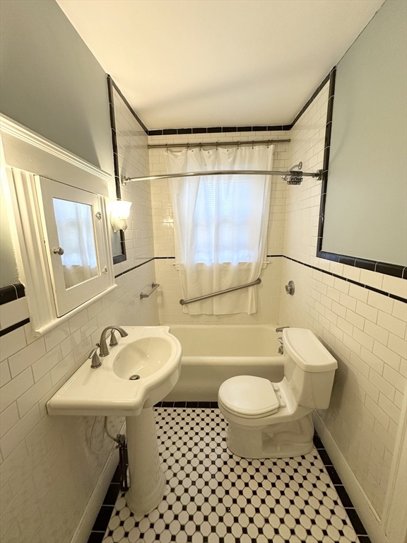 92 Everett St, South Lawrence