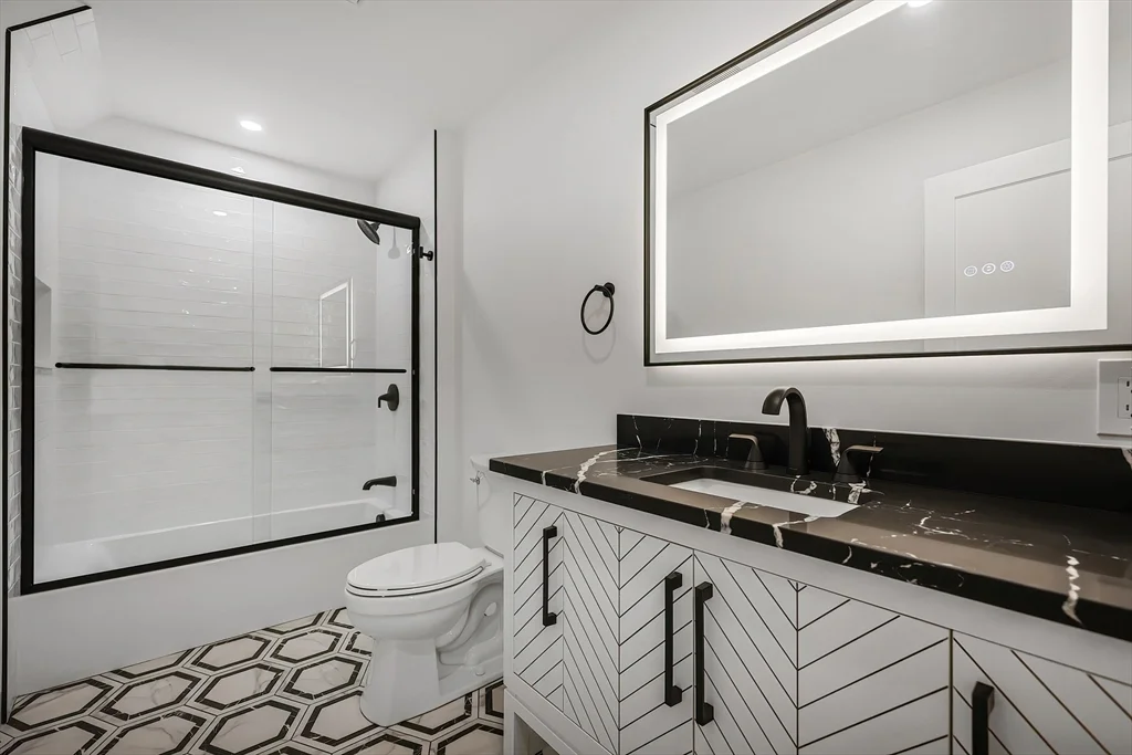 54 Spywood Rd, Sherborn