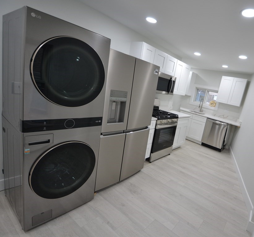 15 Avalon St, Revere