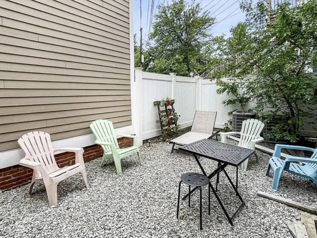 157 M St, South Boston