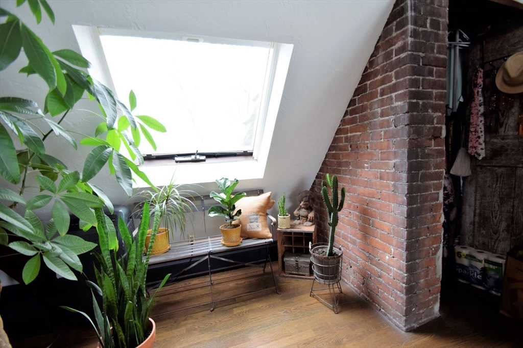 444 Western Ave, Brighton