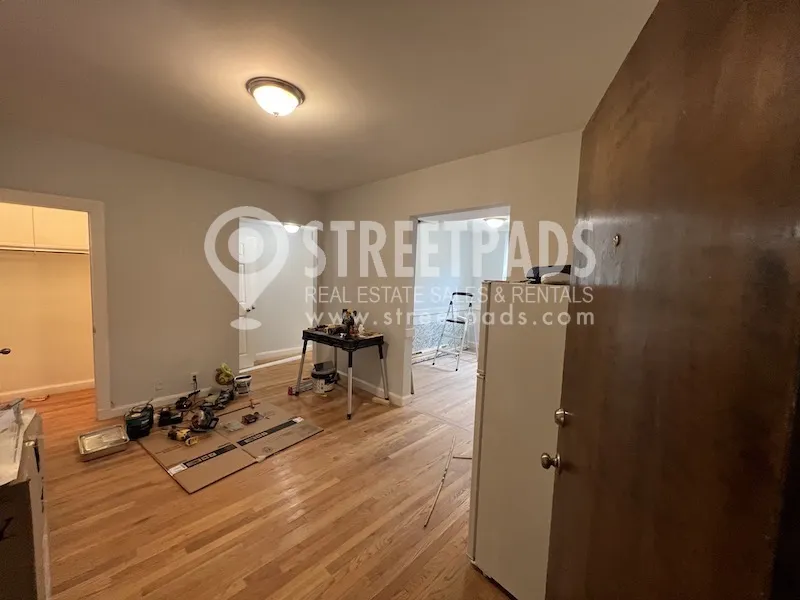 1157 Beacon St, Longwood