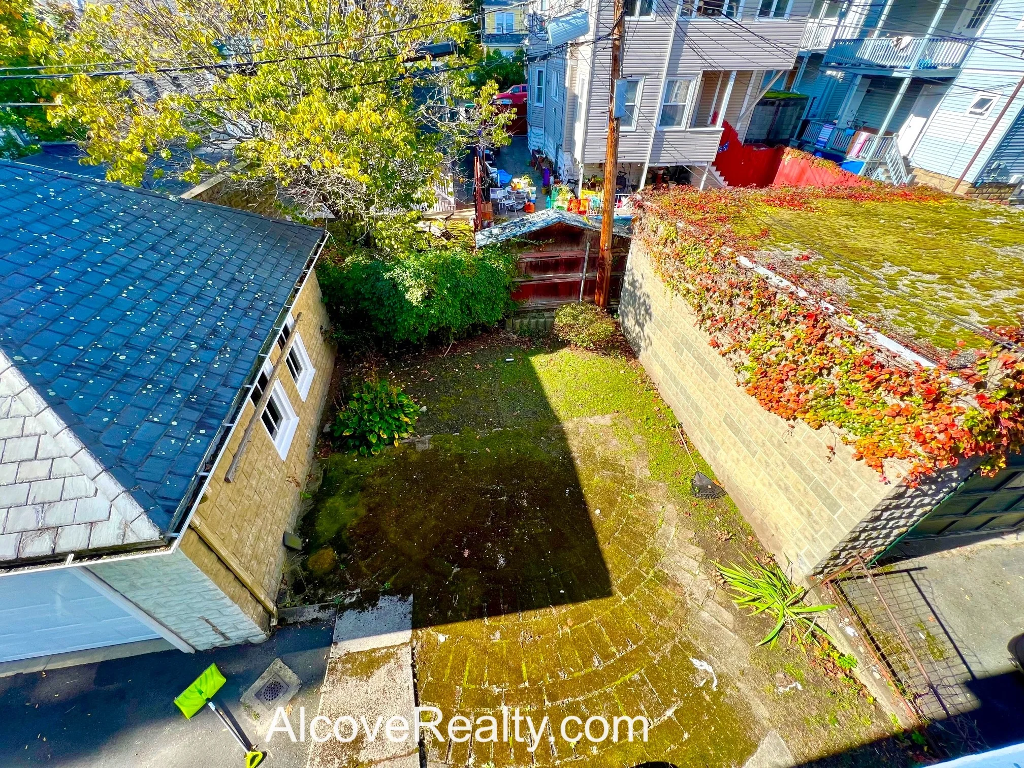 34 Leonard St, Tufts