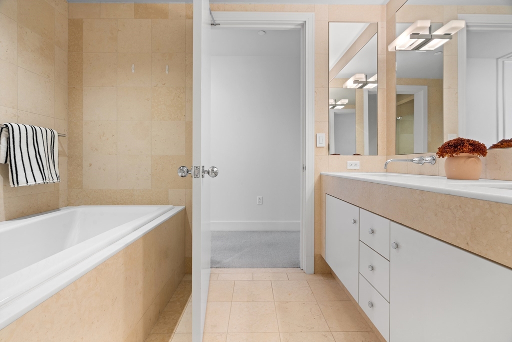 500 Atlantic Ave, Waterfront