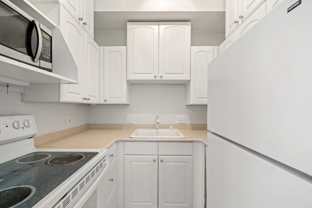 17 Cazenove St, South End