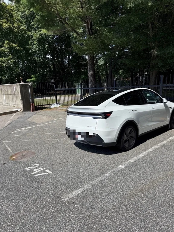 32 Whites Ave, Watertown