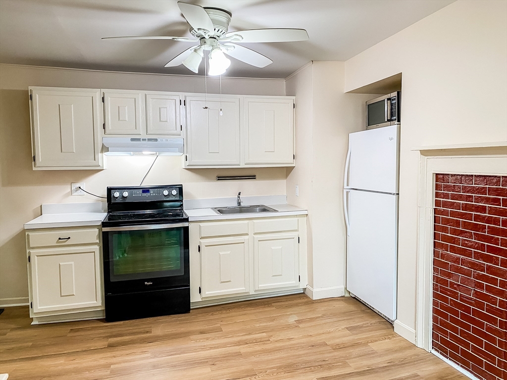 25 Main St, Framingham