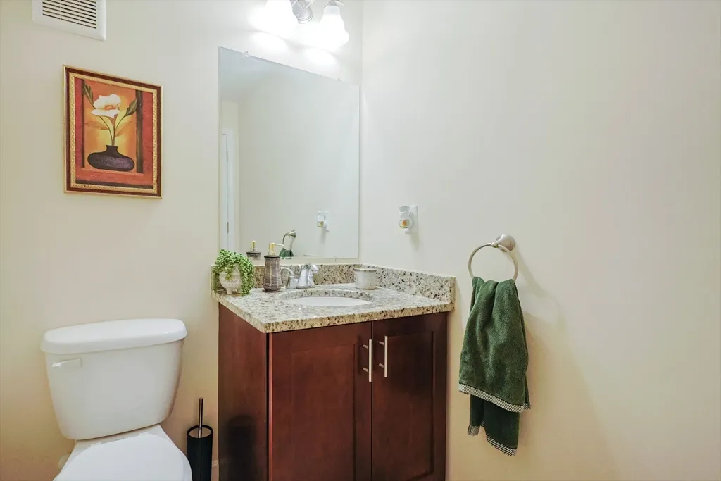 8 Patriots Blvd, Hopkinton