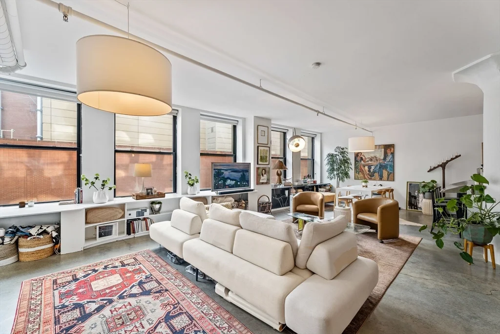 453 Washington St, Midtown