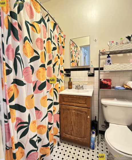 70 Strathmore Rd, Brighton