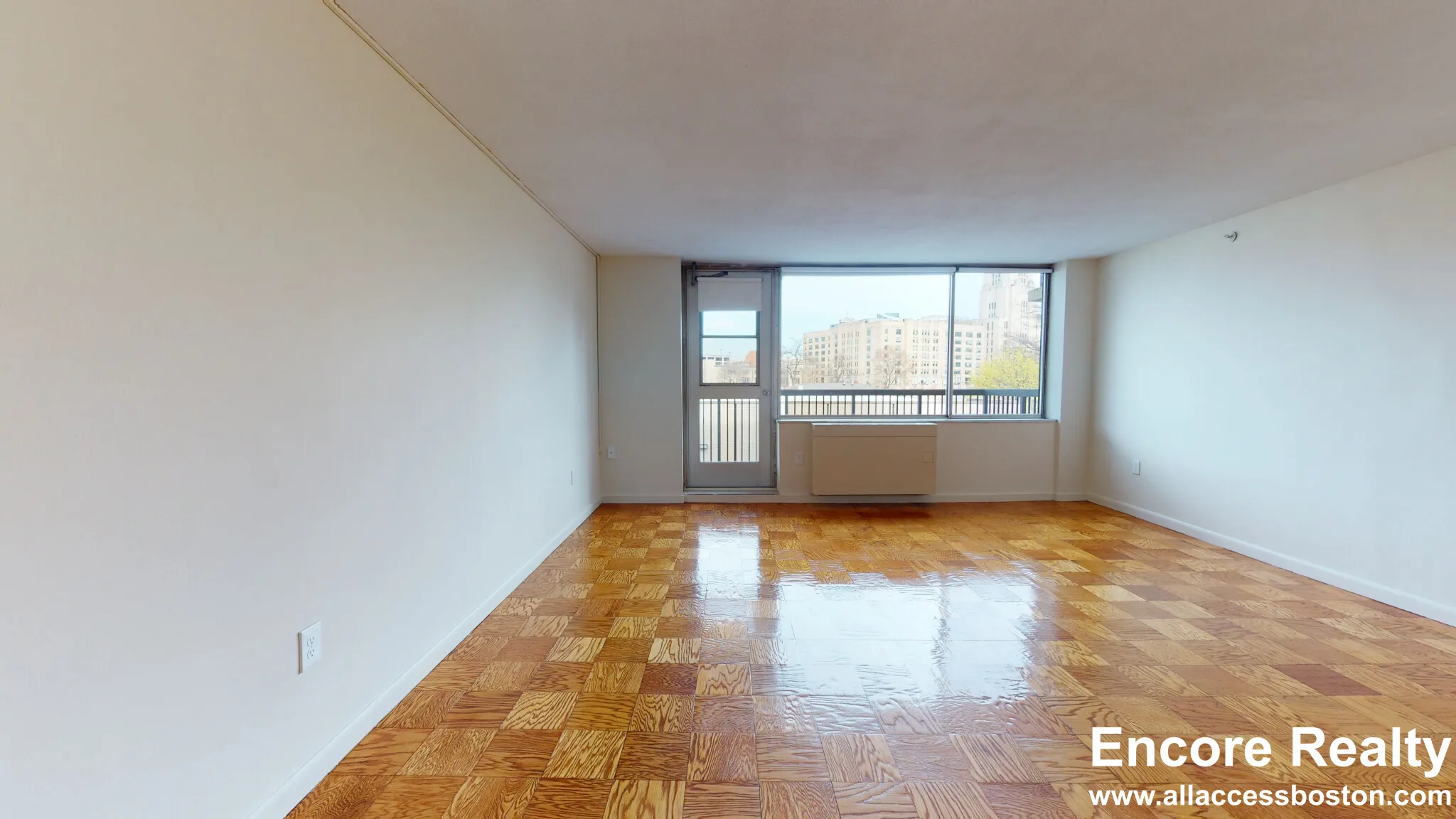 101 Monmouth St, Longwood