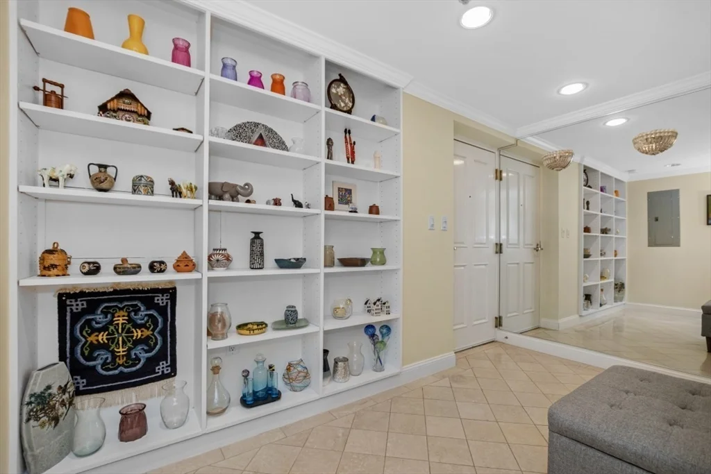 8 Museum Way, East Cambridge