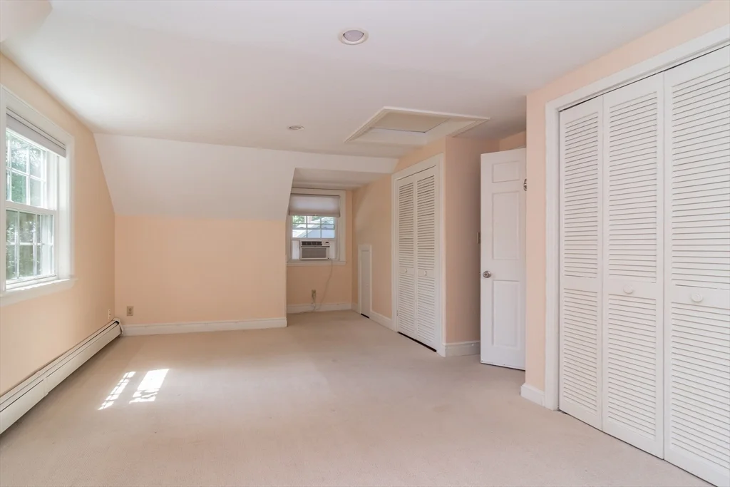 15 Charles St, Natick