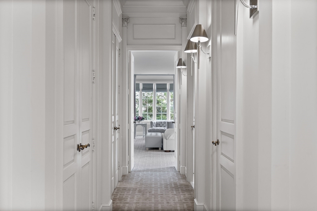 120 Cabot St, Chestnut Hill